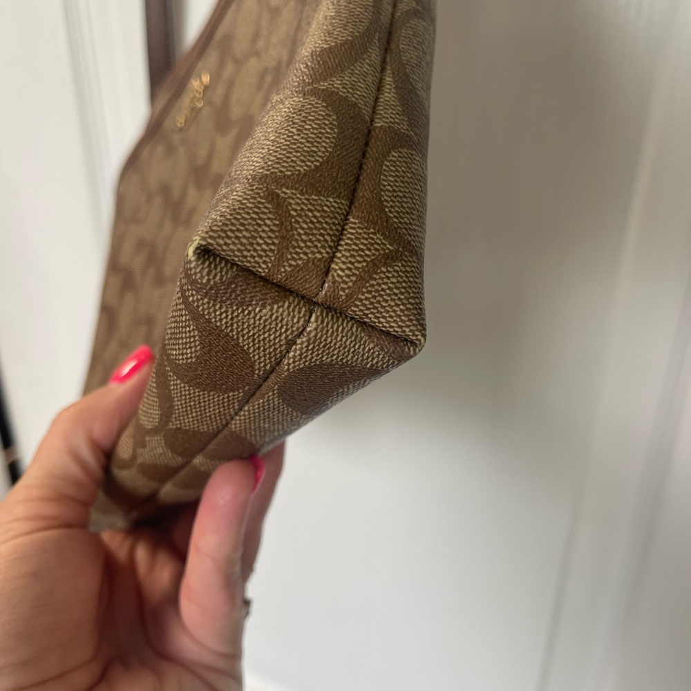 Coach crossbody purse - Picture 7 of 10